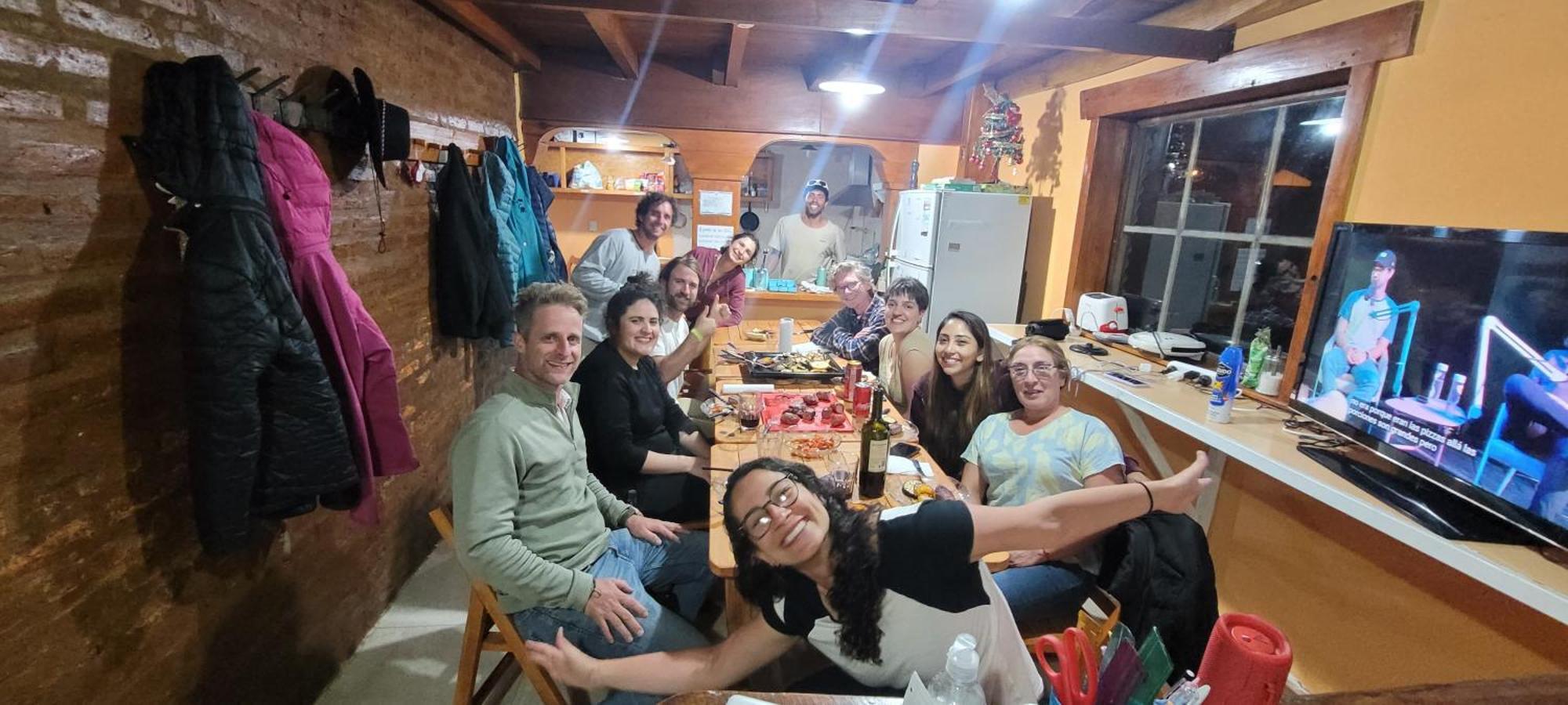 Hostel Las Cuatro Estaciones Эль-Чальтен Экстерьер фото