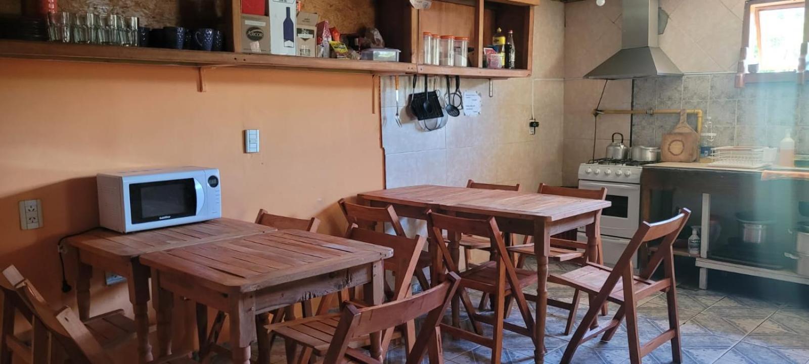 Hostel Las Cuatro Estaciones Эль-Чальтен Экстерьер фото