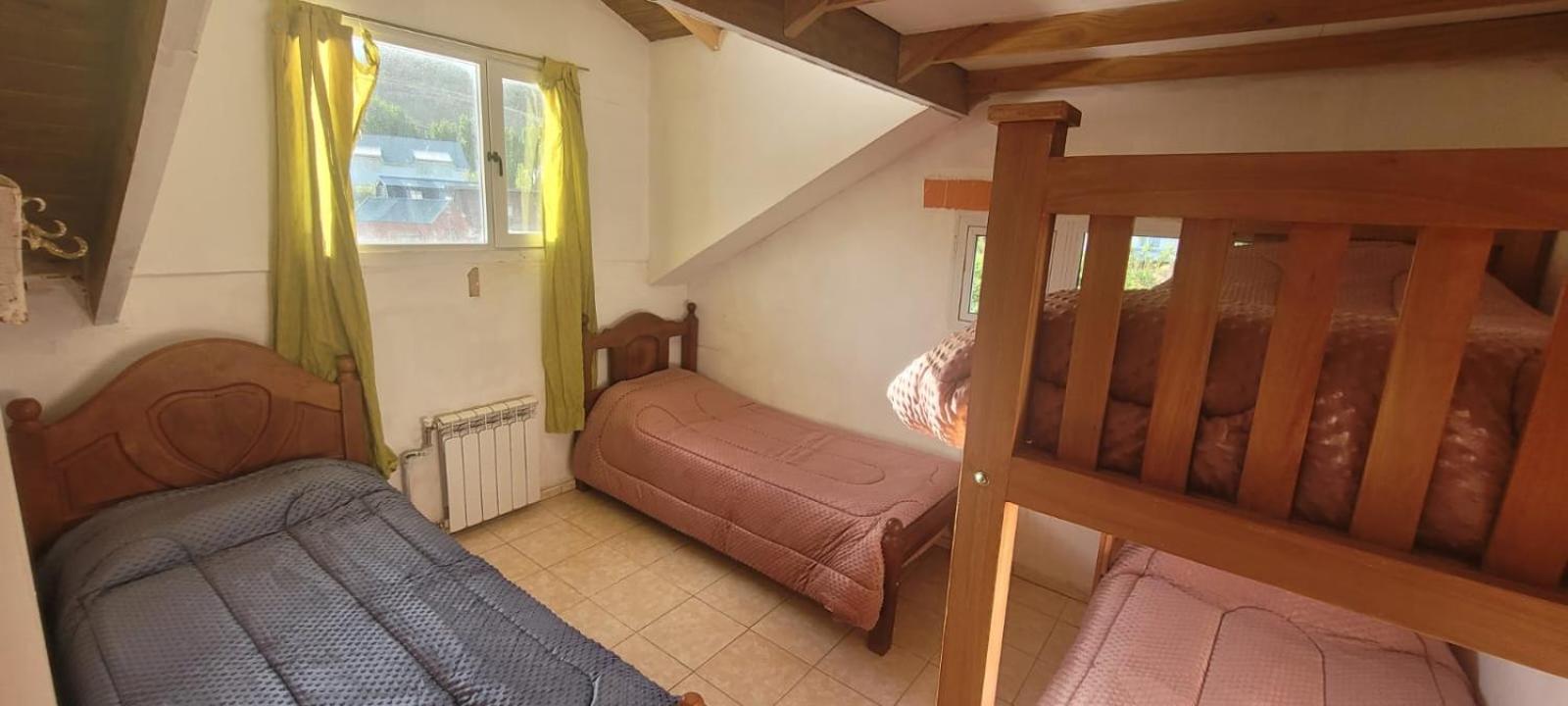 Hostel Las Cuatro Estaciones Эль-Чальтен Экстерьер фото